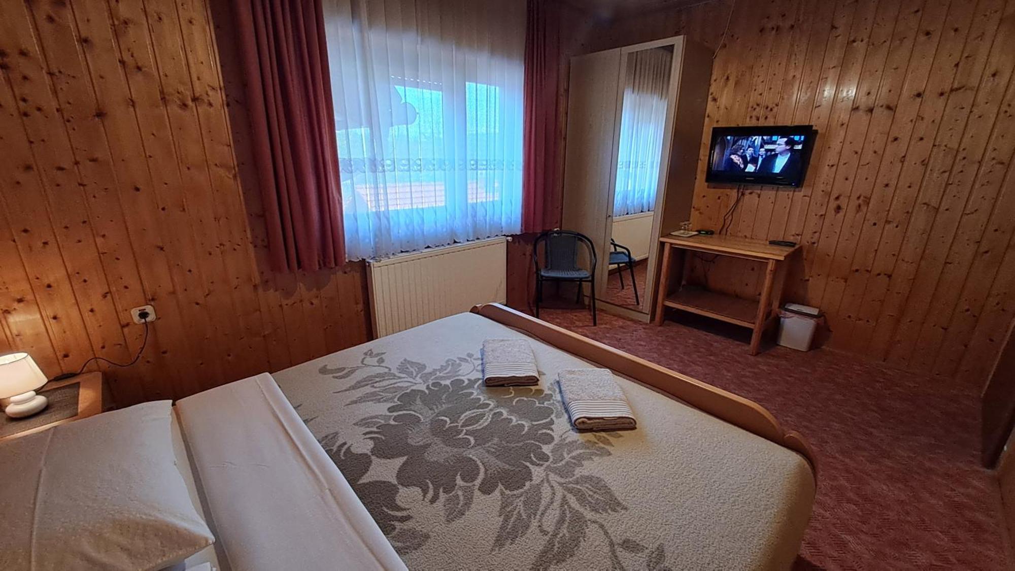 Hotel Family Puskaric à Slunj Extérieur photo